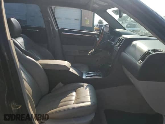 2005 Chrysler 300 C с VIN 2C3JA63H85H616350, выставлен на аукционе Copart как лот 69186645 с пробегом 72 699 миль миль и Списание • Salvage title. История ставок и продаж доступна на DreamBid. Изображение 7.