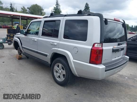2007 Jeep Commander Sport с VIN 1J8HG48P47C556787, выставлен на аукционе IAAI как лот 42695897 с пробегом 146 272 миль миль и . История ставок и продаж доступна на DreamBid. Изображение 3.