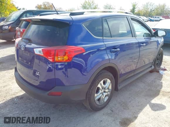 2015 Toyota RAV4 LE z VIN 2T3BFREV8FW276835, wystawiony jako IAAI lot #43361163 z przebiegiem 42 396 mil mil oraz . Historia ofert i sprzedaży dostępna na DreamBid. Obrazek 4.