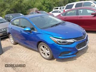 2018 Chevrolet Cruze LT с VIN 3G1BE6SM6JS588387, выставлен на аукционе IAAI как лот 42875402 с пробегом 117 993 миль миль и . История ставок и продаж доступна на DreamBid. Изображение 1.