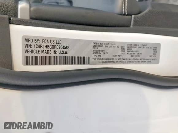 2024 Jeep Grand Cherokee Limited with VIN 1C4RJHBGXRC704585, listed as a Copart auction lot 80635165 with 31,285 mi miles and Salvage title. Bid and sale history available at DreamBid. Image 14.