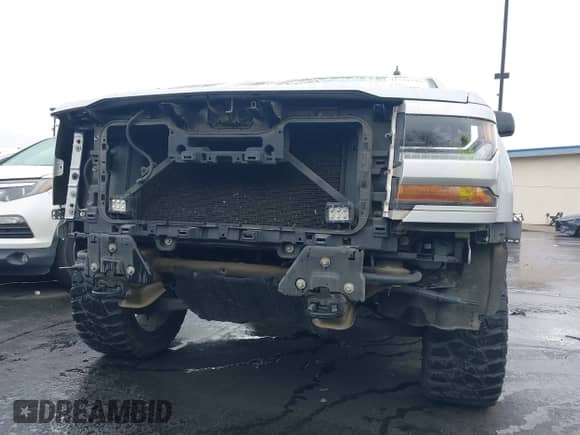 2016 Chevrolet Silverado 1500 Custom z VIN 1GCRCPEC9GZ365020, wystawiony jako IAAI lot #41772792 z przebiegiem 139 591 mil mil oraz . Historia ofert i sprzedaży dostępna na DreamBid. Obrazek 6.