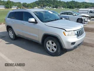 2011 Jeep Grand Cherokee Laredo с VIN 1J4RR4GG4BC586012, выставлен на аукционе IAAI как лот 42973094 с пробегом 177 559 миль миль и . История ставок и продаж доступна на DreamBid. Изображение 1.