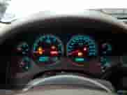 2010 Chevrolet Suburban LTZ z VIN 1GNUKKE34AR175009, wystawiony jako Copart lot #53350645 z przebiegiem 200 110 mil mil oraz Czysty tytuł • Clean title. Historia ofert i sprzedaży dostępna na DreamBid. Obrazek 9.
