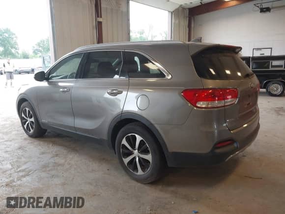 2016 Kia Sorento EX with VIN 5XYPHDA58GG001944, listed as a IAAI auction lot 42796960 with 153,152 mi miles and . Bid and sale history available at DreamBid. Image 3.