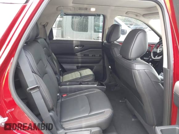 2024 Nissan Pathfinder SL with VIN 5N1DR3CD1RC211528, listed as a IAAI auction lot 42702282 with 26,589 mi miles and . Bid and sale history available at DreamBid. Image 8.