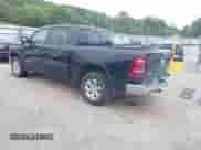 2022 Ram 1500 Laramie z VIN 1C6SRFJT2NN179069, wystawiony jako IAAI lot #43127220 z przebiegiem 83 741 mil mil oraz . Historia ofert i sprzedaży dostępna na DreamBid. Obrazek 3.