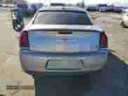2015 Chrysler 300 S с VIN 2C3CCAGG6FH810822, выставлен на аукционе Copart как лот 82686835 с пробегом 117 677 миль миль и Чистый • Clean title. История ставок и продаж доступна на DreamBid. Изображение 6.
