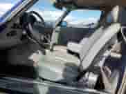 1984 Mercedes-Benz 380 SL z VIN WDBBA45A0EA010252, wystawiony jako Copart lot #85311625 z przebiegiem 75 448 mil mil oraz Szkoda całkowita • Salvage title. Historia ofert i sprzedaży dostępna na DreamBid. Obrazek 7.