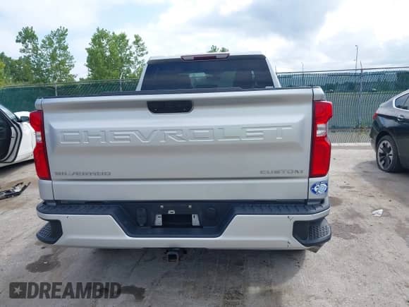 2019 Chevrolet Silverado 1500 Custom with VIN 1GCRYBEH5KZ396421, listed as a IAAI auction lot 42958788 with 80,942 mi miles and . Bid and sale history available at DreamBid. Image 16.