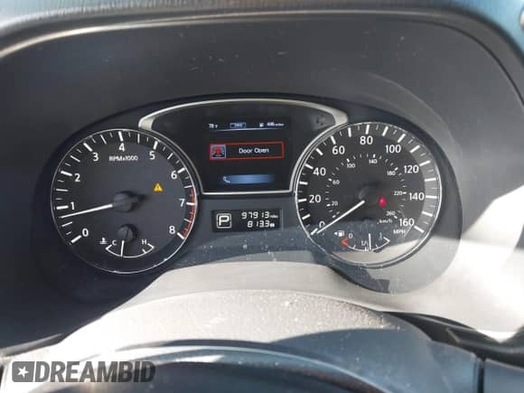 2015 Nissan Pathfinder SL with VIN 5N1AR2MM1FC629627, listed as a IAAI auction lot 42772530 with 97,913 mi miles and . Bid and sale history available at DreamBid. Image 7.