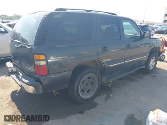 2004 Chevrolet Tahoe LS z VIN 1GNEC13V34R295484, wystawiony jako IAAI lot #42888588 z przebiegiem 150 250 mil mil oraz . Historia ofert i sprzedaży dostępna na DreamBid. Obrazek 4.