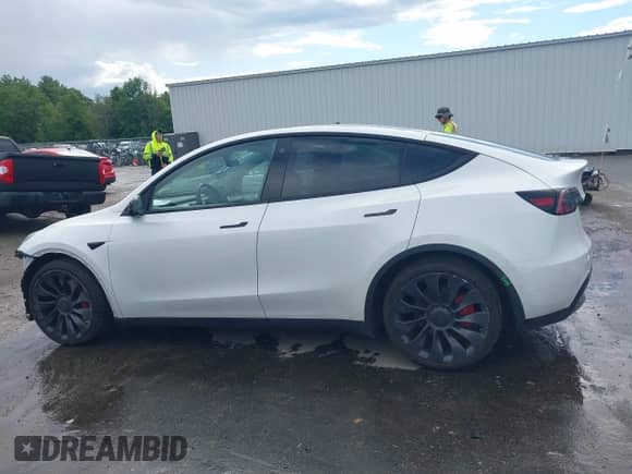 2022 Tesla Model Y Performance with VIN 7SAYGDEF7NF540878, listed as a IAAI auction lot 43102241 with 48,998 mi miles and . Bid and sale history available at DreamBid. Image 15.