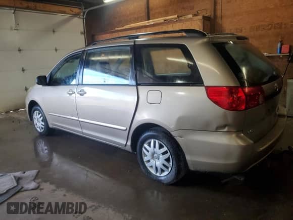 2007 Toyota Sienna CE с VIN 5TDZK23C87S006929, выставлен на аукционе Copart как лот 84635535 с пробегом 114 592 миль миль и Списание • Salvage title. История ставок и продаж доступна на DreamBid. Изображение 2.