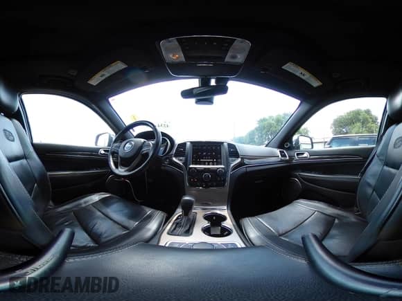 2017 Jeep Grand Cherokee Overland z VIN 1C4RJFCT5HC902117, wystawiony jako IAAI lot #42344193 z przebiegiem 107 383 mil mil oraz . Historia ofert i sprzedaży dostępna na DreamBid. Obrazek 22.