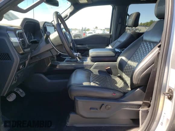 2023 Ford F-150 XL z VIN 1FTFW1E57PKE25457, wystawiony jako Copart lot #85339505 z przebiegiem 31 966 mil mil oraz Szkoda całkowita • Salvage title. Historia ofert i sprzedaży dostępna na DreamBid. Obrazek 7.