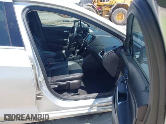 2018 Chevrolet Cruze Premier с VIN 1G1BF5SM6J7196550, выставлен на аукционе IAAI как лот 42505129 с пробегом 87 820 миль миль и . История ставок и продаж доступна на DreamBid. Изображение 5.