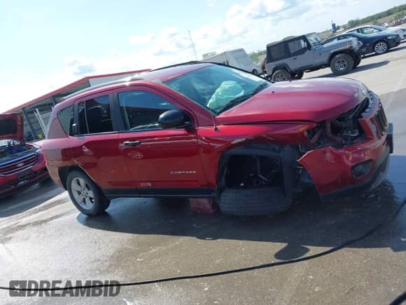 2014 Jeep Compass Latitude with VIN 1C4NJCEB4ED651713, listed as a IAAI auction lot 43305790 with 139,289 mi miles and . Bid and sale history available at DreamBid. Image 13.
