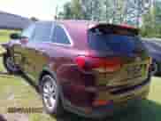 2019 Kia Sorento LX z VIN 5XYPGDA53KG482701, wystawiony jako IAAI lot #42036880 z przebiegiem 161 526 mil mil oraz . Historia ofert i sprzedaży dostępna na DreamBid. Obrazek 3.