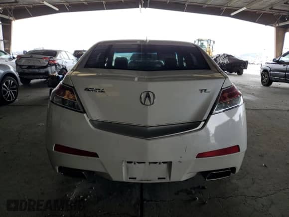 2010 Acura TL с VIN 19UUA8F29AA009167, выставлен на аукционе Copart как лот 82310855 с пробегом 110 523 миль миль и Списание • Salvage title. История ставок и продаж доступна на DreamBid. Изображение 6.