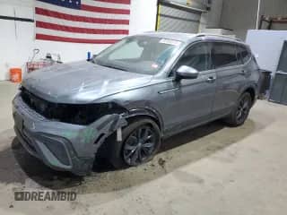 2024 Volkswagen Tiguan SE с VIN 3VVMB7AX1RM181363, выставлен на аукционе Copart как лот 66954575 с пробегом 7 796 миль миль и Списание • Salvage title. История ставок и продаж доступна на DreamBid. Изображение 1.