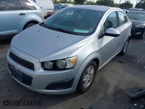 2013 Chevrolet Sonic LT с VIN 1G1JC5SH6D4243377, выставлен на аукционе IAAI как лот 43309456 с пробегом Не указан миль и . История ставок и продаж доступна на DreamBid. Изображение 2.