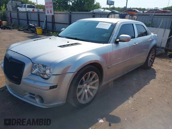 2006 Chrysler 300 C SRT-8 with VIN 2C3LA73W76H103542, listed as a IAAI auction lot 42924495 with 231,205 mi miles and . Bid and sale history available at DreamBid. Image 2.