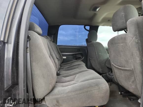 2003 Chevrolet Silverado 2500HD LS с VIN 1GCHK23153F256455, выставлен на аукционе Copart как лот 84300255 с пробегом 192 616 миль миль и Списание • Salvage title. История ставок и продаж доступна на DreamBid. Изображение 10.