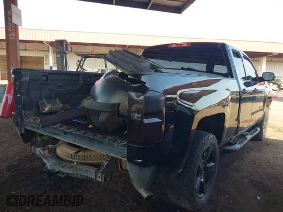 2015 Chevrolet Silverado 1500 Work Truck with VIN 1GCRCPEH5FZ427510, listed as a IAAI auction lot 43035488 with 205,034 mi miles and . Bid and sale history available at DreamBid. Image 4.