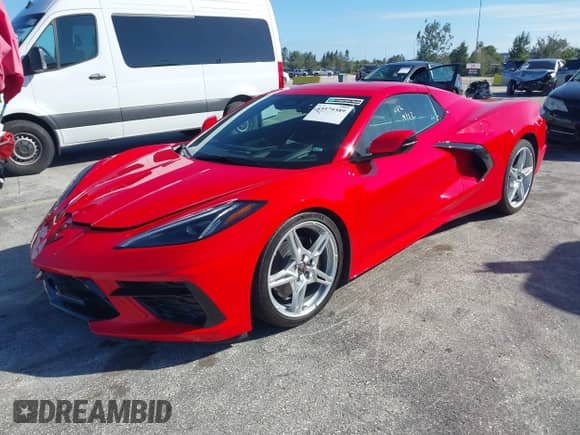 2025 Chevrolet Corvette 3LT с VIN 1G1YC3D47S5106808, выставлен на аукционе IAAI как лот 43579389 с пробегом 6 561 миль миль и . История ставок и продаж доступна на DreamBid. Изображение 2.