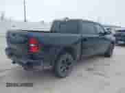 2025 Ram 1500 Big Horn z VIN 1C6RREFP3SN634401, wystawiony jako IAAI lot #41434346 z przebiegiem 4 226 mil mil oraz . Historia ofert i sprzedaży dostępna na DreamBid. Obrazek 4.