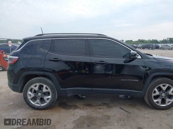 2018 Jeep Compass Limited z VIN 3C4NJDCB6JT199292, wystawiony jako IAAI lot #43076181 z przebiegiem 134 109 mil mil oraz . Historia ofert i sprzedaży dostępna na DreamBid. Obrazek 13.