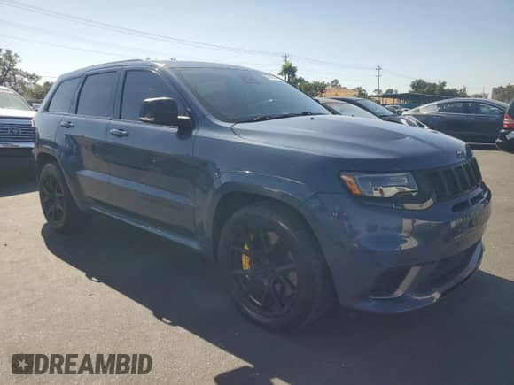 2019 Jeep Grand Cherokee Trackhawk с VIN 1C4RJFN94KC797272, выставлен на аукционе Copart как лот 62188845 с пробегом 36 655 миль миль и На запчасти • Non repairable. История ставок и продаж доступна на DreamBid. Изображение 4.