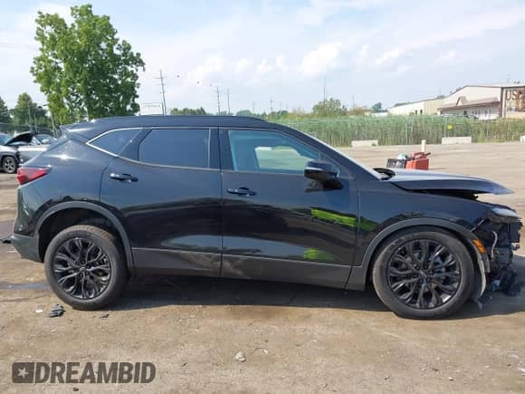 2024 Chevrolet Blazer LT z VIN 3GNKBDR43RS166445, wystawiony jako IAAI lot #42930725 z przebiegiem 18 966 mil mil oraz . Historia ofert i sprzedaży dostępna na DreamBid. Obrazek 14.