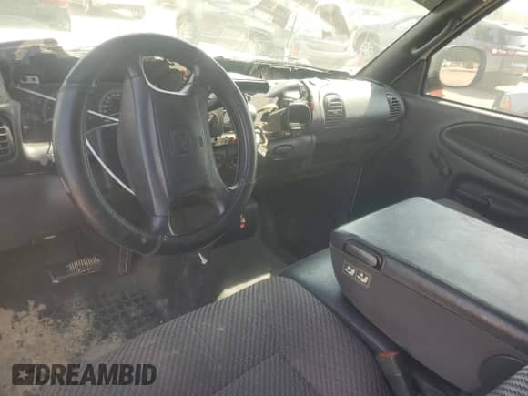 2001 Dodge 1500 with VIN 3B7HC13Y91G805865, listed as a Copart auction lot 67014045 with 174,805 mi miles and Salvage title. Bid and sale history available at DreamBid. Image 8.