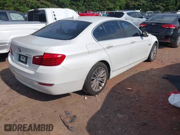 2015 BMW 5 Series 528i с VIN WBA5A5C59FD522387, выставлен на аукционе IAAI как лот 42465122 с пробегом 133 903 миль миль и . История ставок и продаж доступна на DreamBid. Изображение 4.