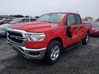2023 Ram 1500 Big Horn z VIN 1C6RREBG2PN626142, wystawiony jako Copart lot #85103264 z przebiegiem 11 175 mil mil oraz Szkoda całkowita • Salvage title. Historia ofert i sprzedaży dostępna na DreamBid. Obrazek 1.