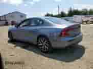 2020 Volvo S60 Momentum z VIN 7JR102FK2LG064613, wystawiony jako Copart lot #62116935 z przebiegiem 44 845 mil mil oraz Szkoda całkowita • Salvage title. Historia ofert i sprzedaży dostępna na DreamBid. Obrazek 2.