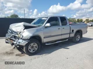 2002 Toyota Tundra SR5 z VIN 5TBRN34192S253128, wystawiony jako Copart lot #67777495 z przebiegiem 320 398 mil mil oraz Szkoda całkowita • Salvage title. Historia ofert i sprzedaży dostępna na DreamBid. Obrazek 1.