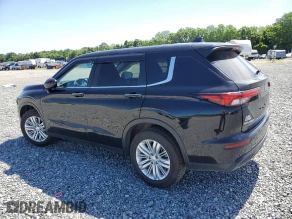 2024 Mitsubishi Outlander ES with VIN JA4J3UA80RZ089854, listed as a Copart auction lot 57575955 with 10,886 mi miles and Salvage title. Bid and sale history available at DreamBid. Image 2.