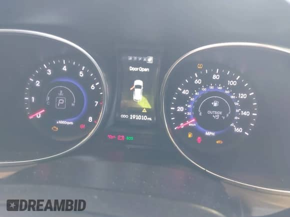 2014 Hyundai Santa Fe с VIN 5XYZWDLA1EG136141, выставлен на аукционе IAAI как лот 41843608 с пробегом 191 010 миль миль и . История ставок и продаж доступна на DreamBid. Изображение 7.