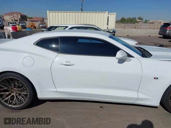 2021 Chevrolet Camaro 1LT с VIN 1G1FA1RX4M0109525, выставлен на аукционе IAAI как лот 43237330 с пробегом 72 432 миль миль и . История ставок и продаж доступна на DreamBid. Изображение 13.