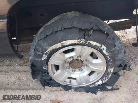 2006 Chevrolet Silverado 2500HD LT3 с VIN 1GCHK23D46F258809, выставлен на аукционе IAAI как лот 43330095 с пробегом 253 924 миль миль и . История ставок и продаж доступна на DreamBid. Изображение 17.