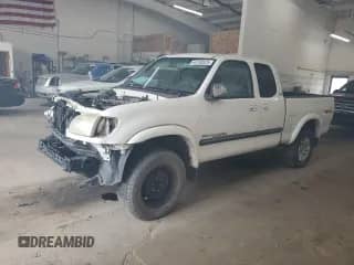 2003 Toyota Tundra SR5 с VIN 5TBBT44163S421757, выставлен на аукционе Copart как лот 64130525 с пробегом 202 021 миль миль и Чистый • Clean title. История ставок и продаж доступна на DreamBid. Изображение 1.