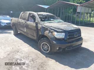 2012 Toyota Tundra z VIN 5TFDY5F17CX241833, wystawiony jako IAAI lot #42844507 z przebiegiem 155 427 mil mil oraz . Historia ofert i sprzedaży dostępna na DreamBid. Obrazek 1.