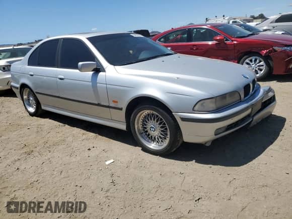 2000 BMW 5 Series 528i с VIN WBADM6349YGV02478, выставлен на аукционе Copart как лот 66409645 с пробегом 188 924 миль миль и Списание • Salvage title. История ставок и продаж доступна на DreamBid. Изображение 4.