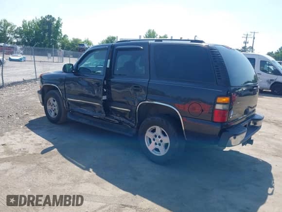 2004 Chevrolet Tahoe LT with VIN 1GNEK13ZX4J322894, listed as a IAAI auction lot 42581800 with 161,013 mi miles and . Bid and sale history available at DreamBid. Image 3.