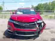 2022 Chevrolet Traverse LT Cloth z VIN 1GNERGKW7NJ154137, wystawiony jako IAAI lot #42181210 z przebiegiem 30 650 mil mil oraz . Historia ofert i sprzedaży dostępna na DreamBid. Obrazek 12.