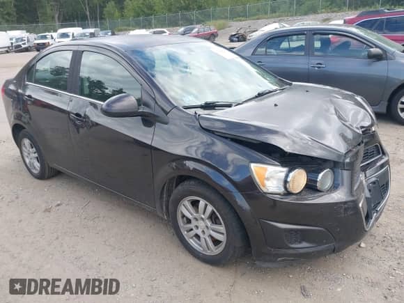 2014 Chevrolet Sonic LT with VIN 1G1JC5SB3E4240188, listed as a IAAI auction lot 43028298 with 154,642 mi miles and . Bid and sale history available at DreamBid. Image 1.