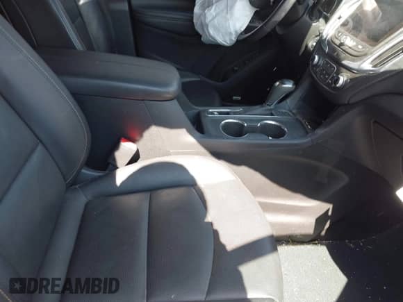 2020 Chevrolet Equinox Premier z VIN 2GNAXXEVXL6154408, wystawiony jako IAAI lot #43133486 z przebiegiem 43 476 mil mil oraz . Historia ofert i sprzedaży dostępna na DreamBid. Obrazek 5.